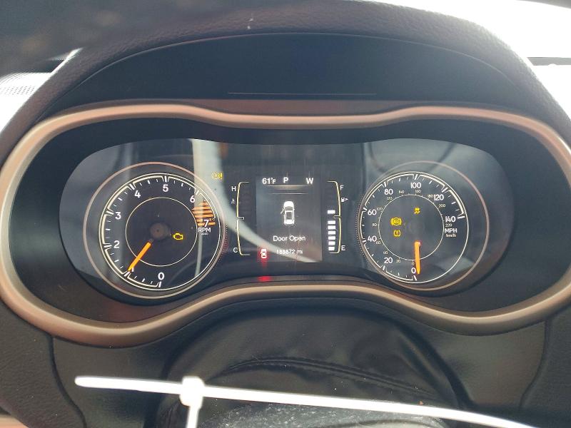 51103036 :رقم المزاد ، 1C4PJLCB4HW640988 vin ، 2017 Jeep Cherokee مزاد بيع
