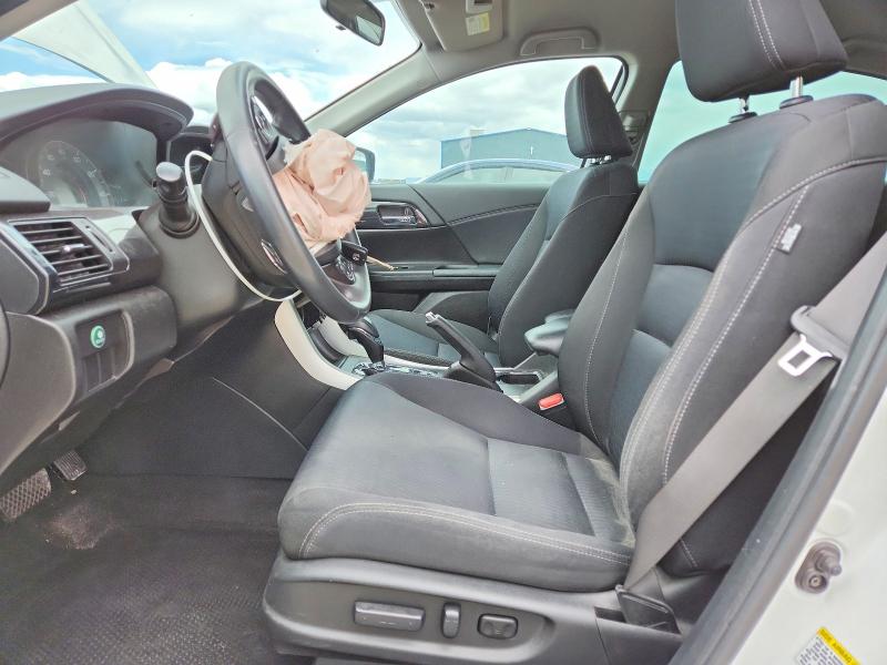 51445506 :رقم المزاد ، 1HGCR2F57FA252981 vin ، 2015 Honda Accord مزاد بيع