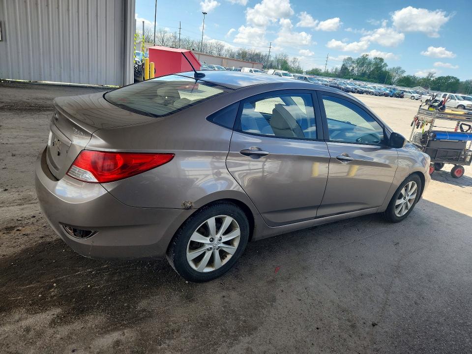50721106 :رقم المزاد ، KMHCU4AE5DU311629 vin ، 2013 Hyundai Accent مزاد بيع