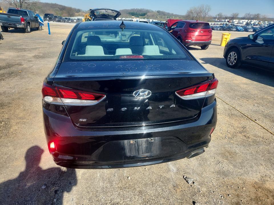 2018 Hyundai Sonata მანქანა იყიდება აუქციონზე, vin: 5NPE24AF7JH668327, აუქციონის ნომერი: 50706386