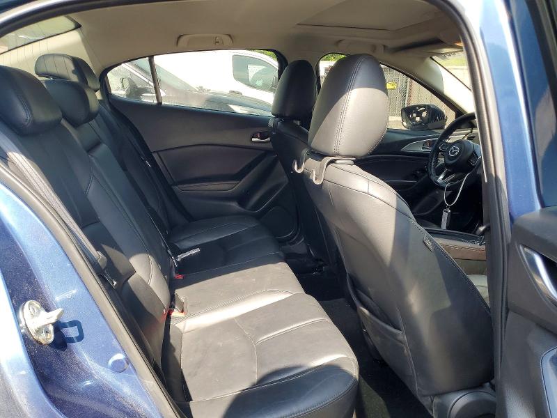 51131656 :رقم المزاد ، 3MZBN1V39JM187818 vin ، 2018 Mazda 3 مزاد بيع