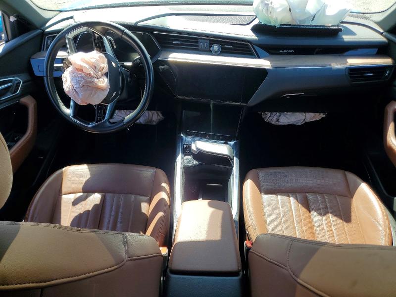 Продажа на аукционе авто 2019 Audi E-tron, vin: WA1LAAGE9KB011727, номер лота: 50494606