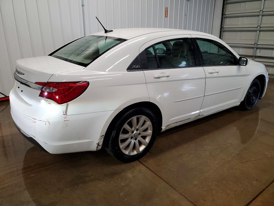 2013 Chrysler 200 მანქანა იყიდება აუქციონზე, vin: 1C3CCBBG0DN731843, აუქციონის ნომერი: 48915726