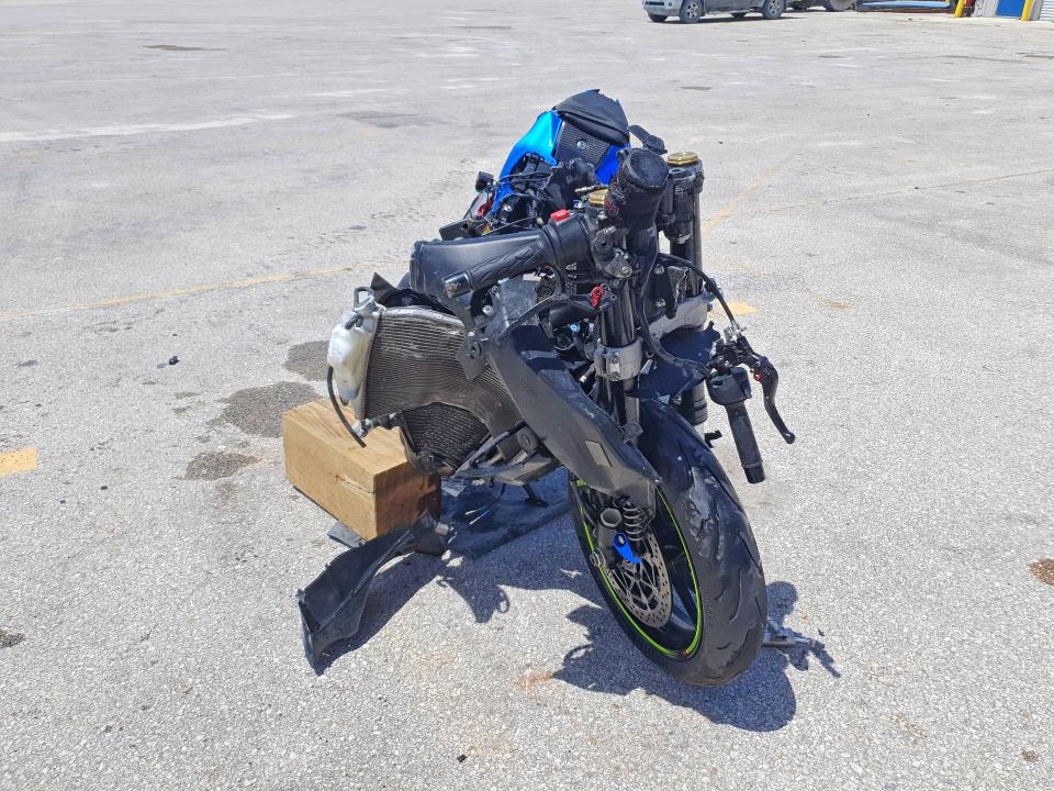 48892286 :رقم المزاد ، JS1DM11B8H2100806 vin ، 2017 Suzuki Gsx-r1000 مزاد بيع