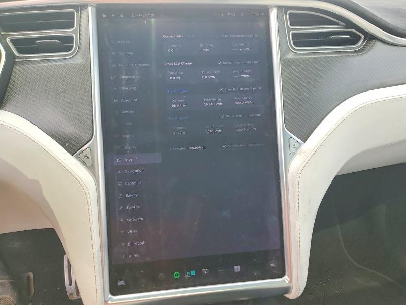 49083996 :رقم المزاد ، 5YJXCBE47HF050260 vin ، 2017 Tesla Model X مزاد بيع