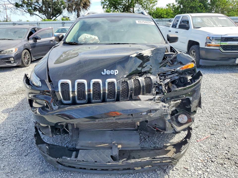 49794026 :رقم المزاد ، 1C4PJLLB5JD520134 vin ، 2018 Jeep Cherokee مزاد بيع