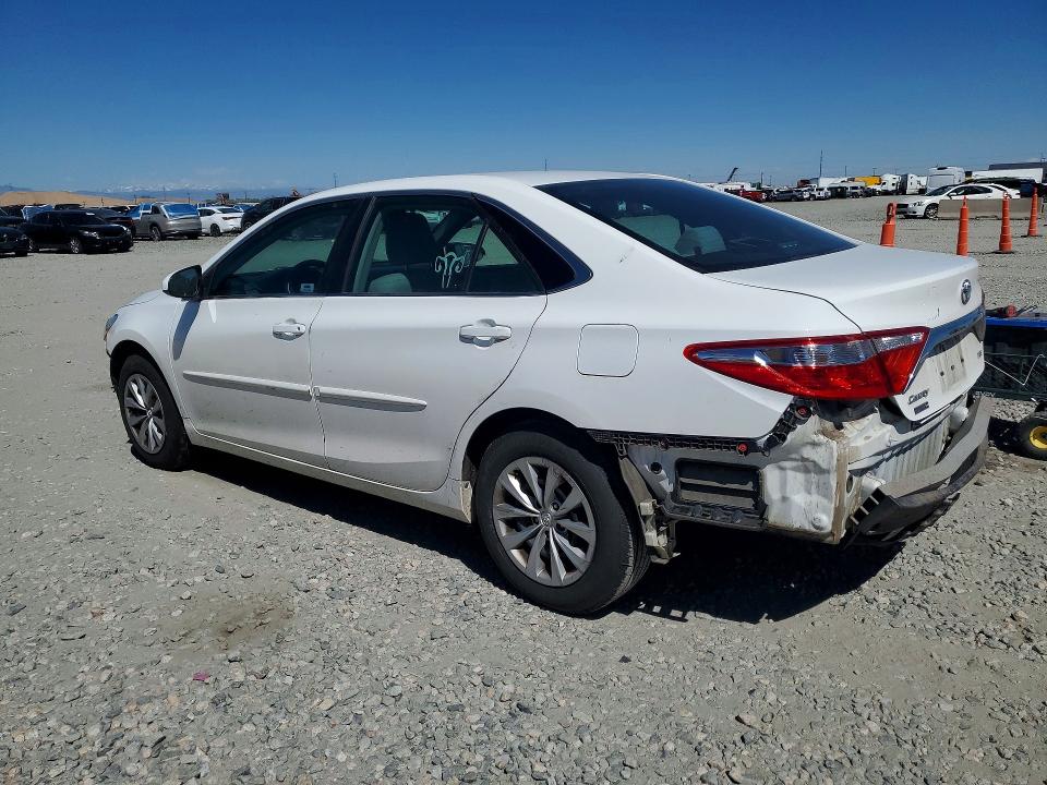 50495956 :رقم المزاد ، 4T4BF1FK4FR487230 vin ، 2015 Toyota Camry مزاد بيع