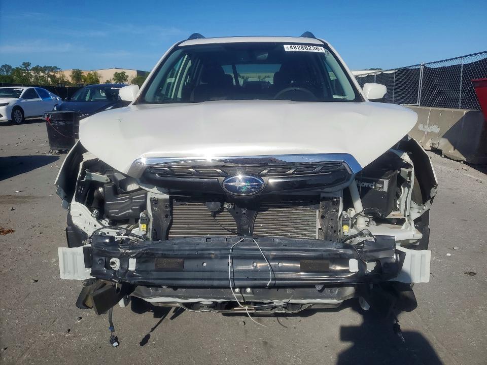 48286236 :رقم المزاد ، JF2SJGTC4HH527896 vin ، 2017 Subaru Forester مزاد بيع