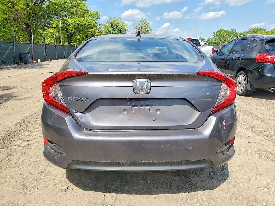 Продажа на аукционе авто 2018 Honda Civic, vin: 2HGFC2F71JH513628, номер лота: 50911686