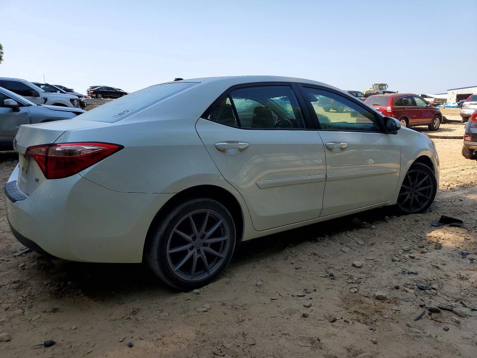 Aukcja sprzedaży 2017 Toyota Corolla, vin: 5YFBURHE0HP647663, numer aukcji: 50893046