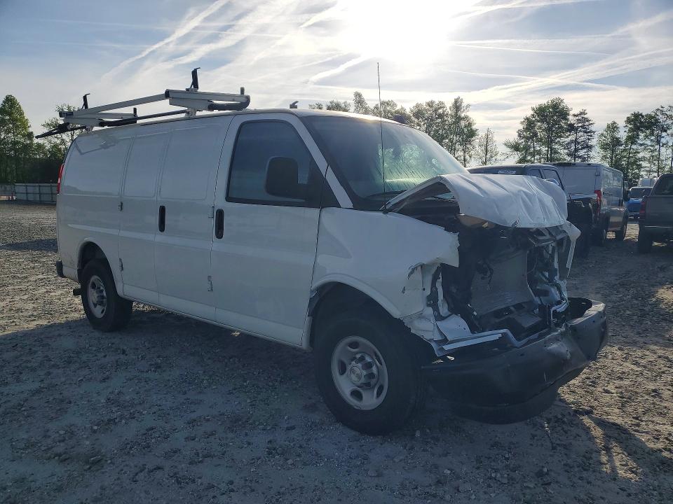 48471336 :رقم المزاد ، 1GCWGAFP5S1210283 vin ، 2025 Chevrolet Express 2500 مزاد بيع
