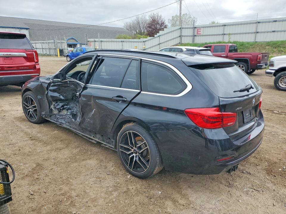 51620776 :رقم المزاد ، WBA8K3C50JA483620 vin ، 2018 Bmw 330 مزاد بيع