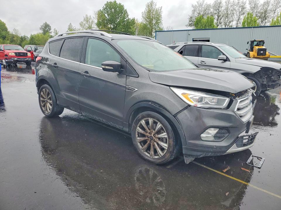Продажа на аукционе авто 2018 Ford Escape, vin: 1FMCU9J93JUC13033, номер лота: 50933656