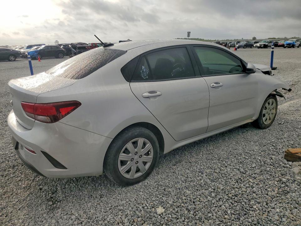 47969296 :رقم المزاد ، 3KPA24AD0NE466484 vin ، 2022 Kia Rio مزاد بيع
