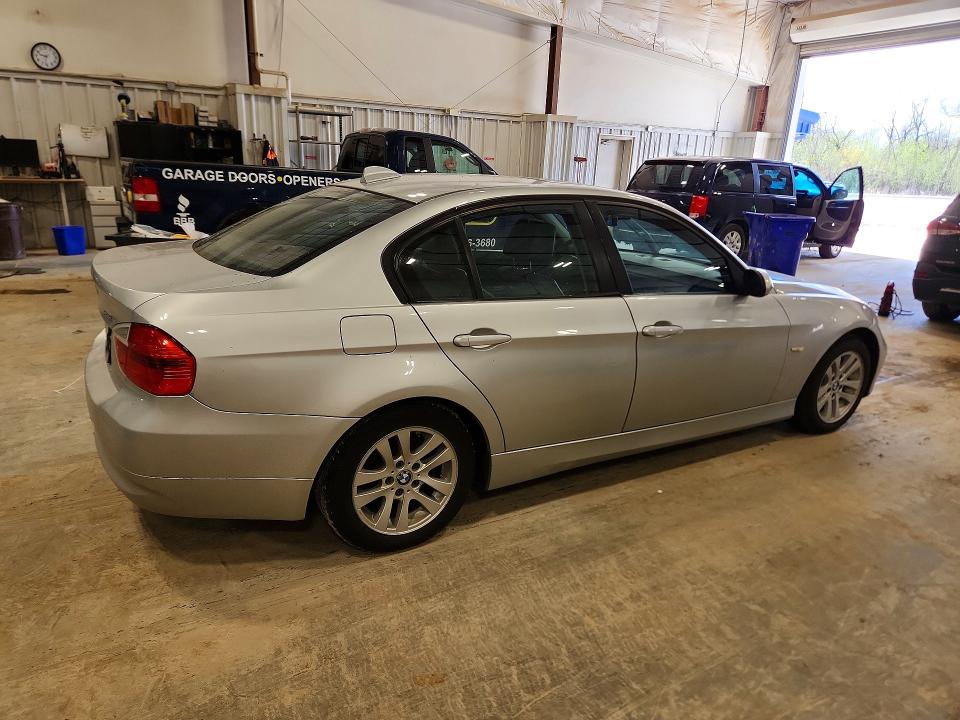 51144376 :رقم المزاد ، WBAVA33537KX77022 vin ، 2007 Bmw 328 مزاد بيع