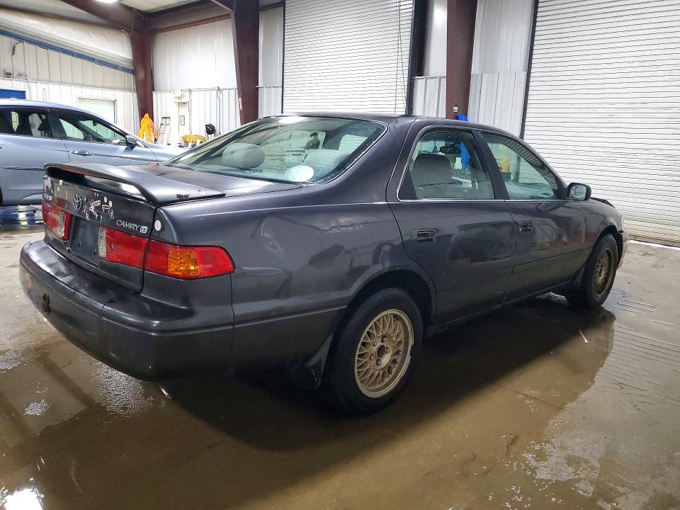 Продажа на аукционе авто 2000 Toyota Camry, vin: 4T1BG22K1YU752370, номер лота: 47993986