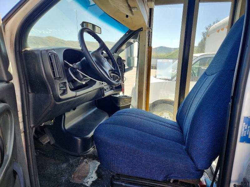 49820686 :رقم المزاد ، 1GDE4C1G29F408500 vin ، 2009 Gmc C4500 مزاد بيع