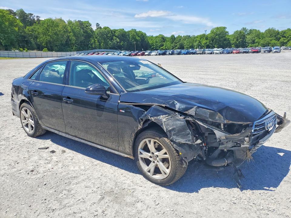 51013576 :رقم المزاد ، WAUKMAF4XJA076640 vin ، 2018 Audi A4 مزاد بيع