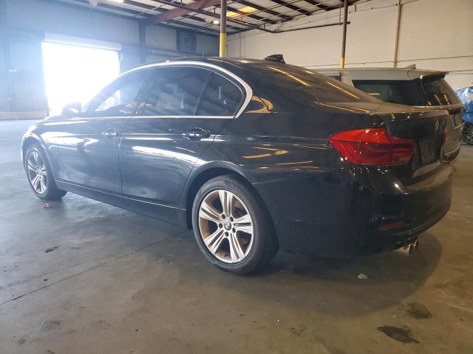 50983736 :رقم المزاد ، WBA8B9G33HNU56376 vin ، 2017 Bmw 330 مزاد بيع