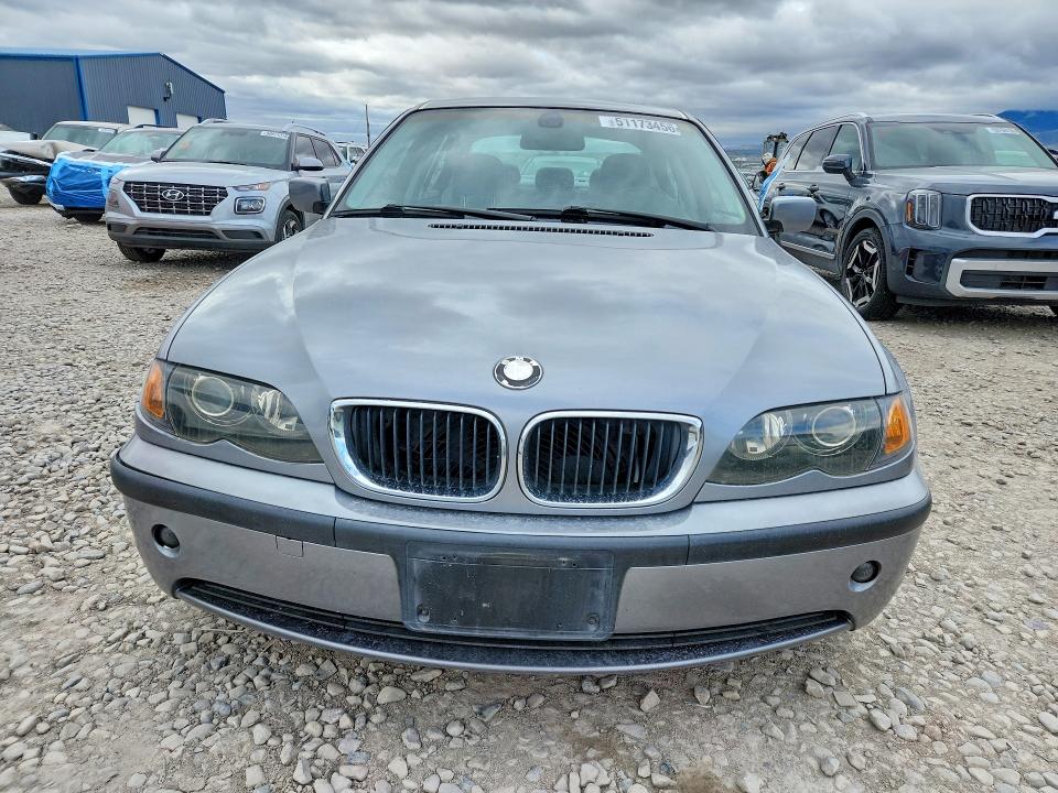 51173456 :رقم المزاد ، WBAAZ33474KP84811 vin ، 2004 Bmw 325 مزاد بيع