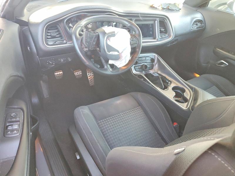 47662556 :رقم المزاد ، 2C3CDZBT0JH128107 vin ، 2018 Dodge Challenger مزاد بيع