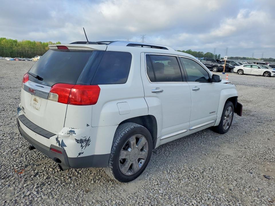 48319736 :رقم المزاد ، 2GKFLZE38F6341773 vin ، 2015 Gmc Terrain مزاد بيع