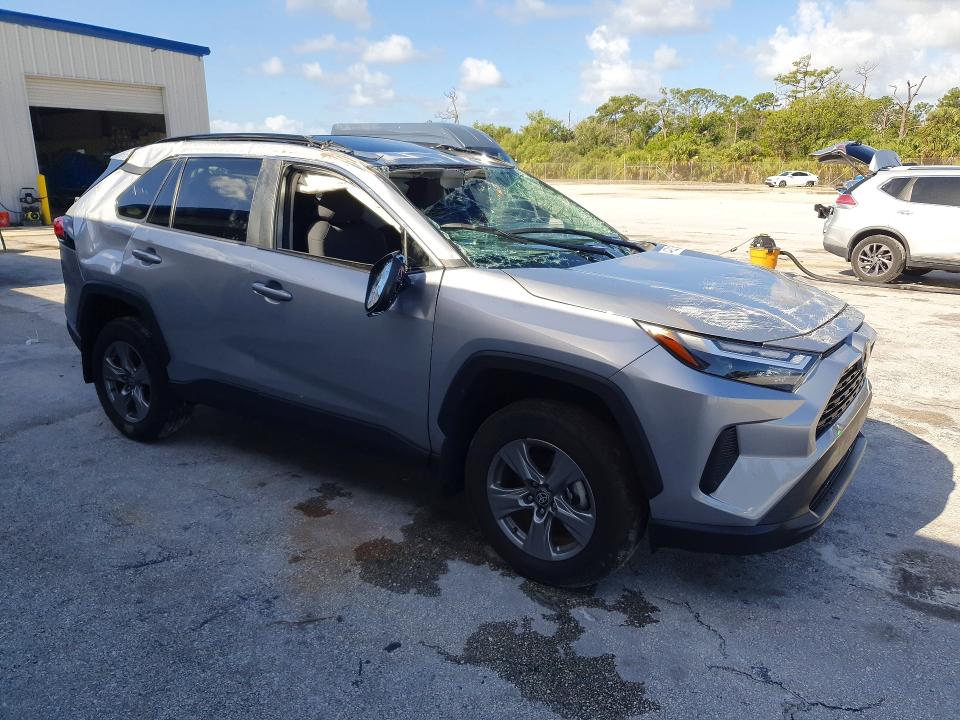 49215826 :رقم المزاد ، 2T3W1RFV0RC295836 vin ، 2024 Toyota Rav4 مزاد بيع