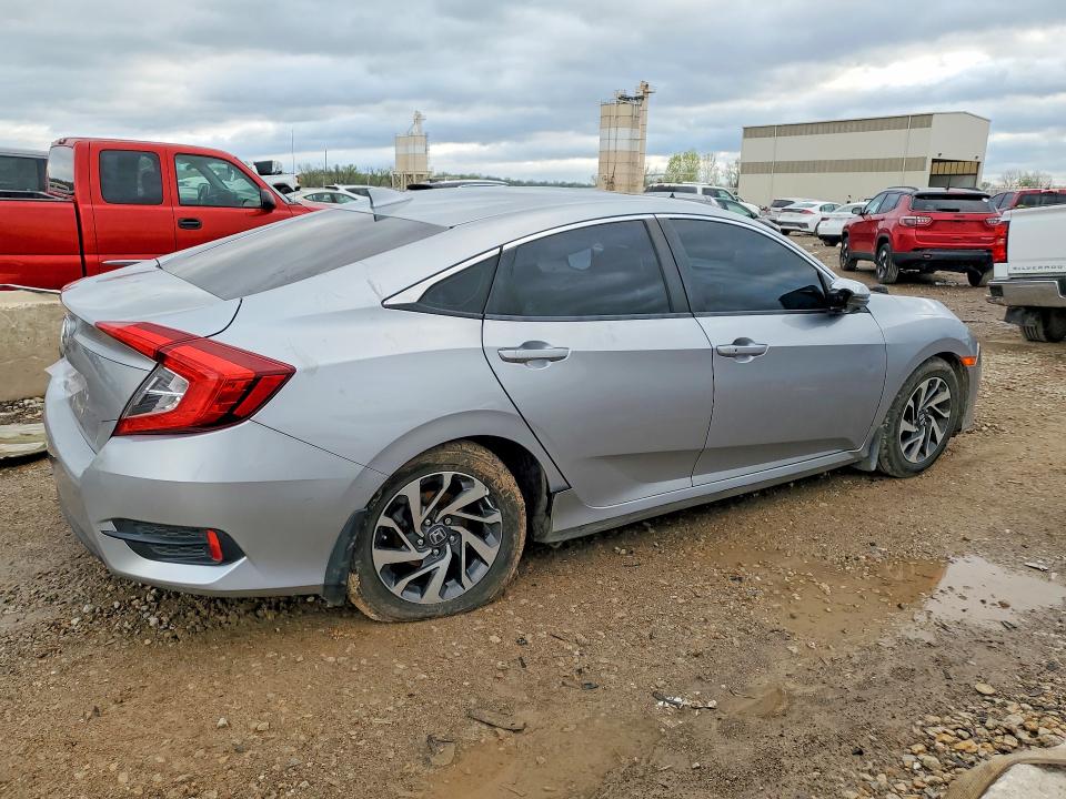 2017 Honda Civic მანქანა იყიდება აუქციონზე, vin: 19XFC2F72HE001462, აუქციონის ნომერი: 49482366