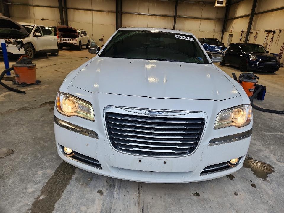 2011 Chrysler 300c მანქანა იყიდება აუქციონზე, vin: 2C3CA6CT1BH523887, აუქციონის ნომერი: 48524406