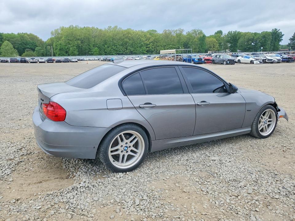 49102656 :رقم المزاد ، WBAPH7C52BE675813 vin ، 2011 Bmw 328 مزاد بيع