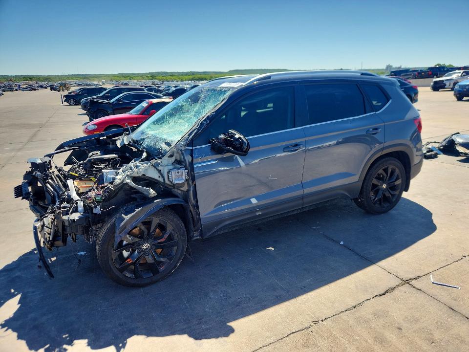 2024 Volkswagen Taos მანქანა იყიდება აუქციონზე, vin: 3VVEX7B27RM041715, აუქციონის ნომერი: 48894556