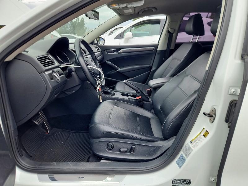 50484316 :رقم المزاد ، 1VWDT7A35HC016079 vin ، 2017 Volkswagen Passat مزاد بيع