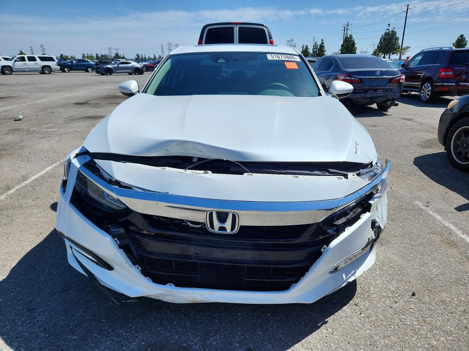 Продажа на аукционе авто 2018 Honda Accord, vin: 1HGCV3F40JA016545, номер лота: 51675866