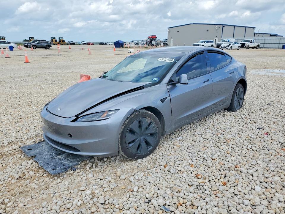 2025 Tesla Model 3 მანქანა იყიდება აუქციონზე, vin: 5YJ3E1EA5SF077781, აუქციონის ნომერი: 49702836