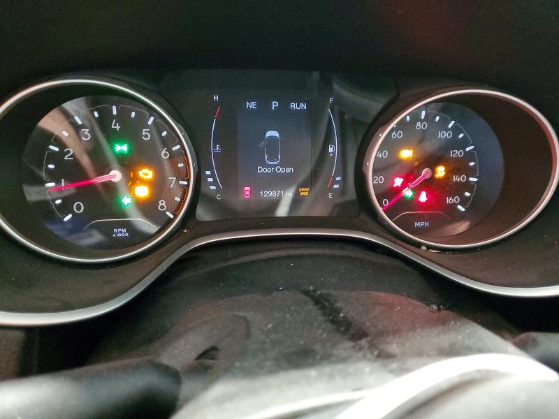 72242275 :رقم المزاد ، 3C4NJDBBXJT325218 vin ، 2018 Jeep Compass مزاد بيع