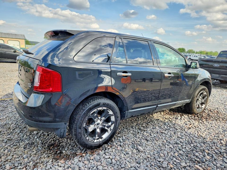 51096076 :رقم المزاد ، 2FMDK4JC3BBB21758 vin ، 2011 Ford Edge مزاد بيع