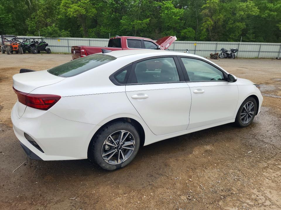 49639966 :رقم المزاد ، 3KPF24AD7RE779690 vin ، 2024 Kia Forte مزاد بيع