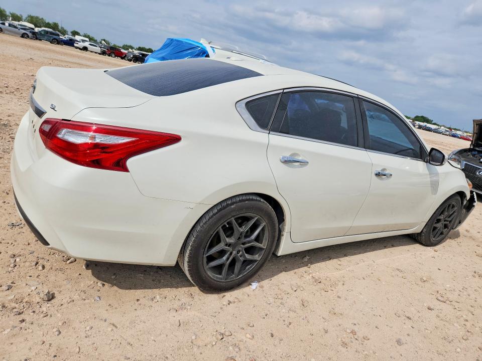 2017 Nissan Altima მანქანა იყიდება აუქციონზე, vin: 1N4AL3AP9HC235151, აუქციონის ნომერი: 50342266