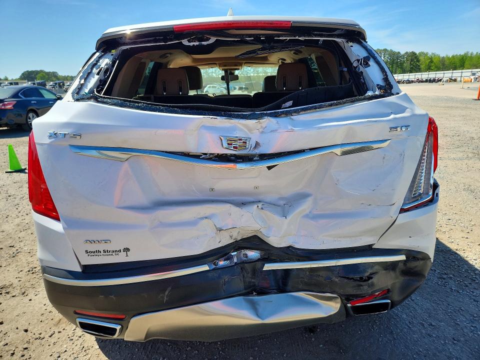 49611566 :رقم المزاد ، 1GYKNFRS3HZ188936 vin ، 2017 Cadillac Xt5 مزاد بيع