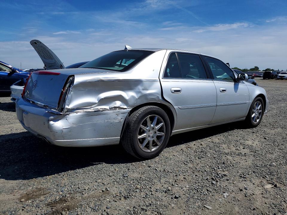 2011 Cadillac Dts მანქანა იყიდება აუქციონზე, vin: 1G6KD5E61BU111162, აუქციონის ნომერი: 49675296