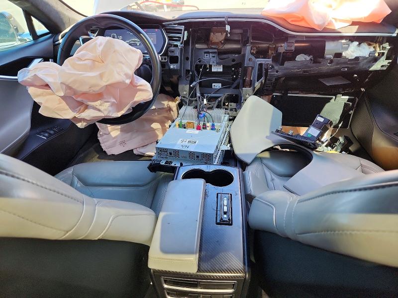 49208696 :رقم المزاد ، 5YJSA1E21GF154122 vin ، 2016 Tesla Model S مزاد بيع