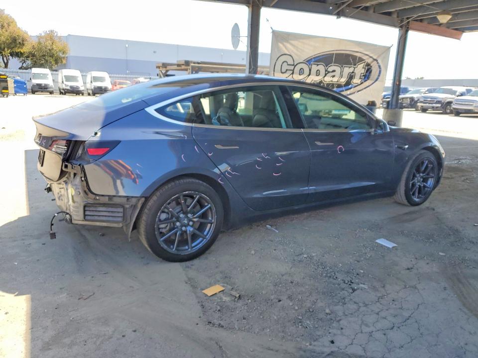 51856626 :رقم المزاد ، 5YJ3E1EA9LF739377 vin ، 2020 Tesla Model 3 مزاد بيع