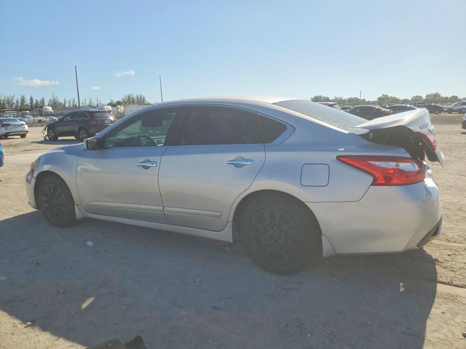 2017 Nissan Altima მანქანა იყიდება აუქციონზე, vin: 1N4AL3AP0HN310145, აუქციონის ნომერი: 51152406