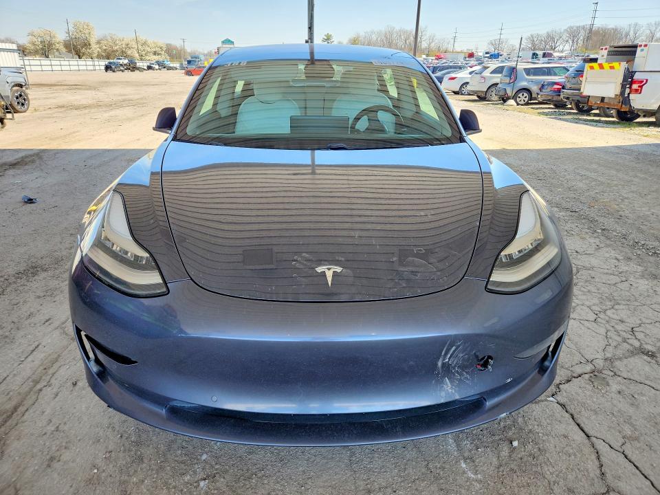 48972486 :رقم المزاد ، 5YJ3E1EB1JF089708 vin ، 2018 Tesla Model 3 مزاد بيع