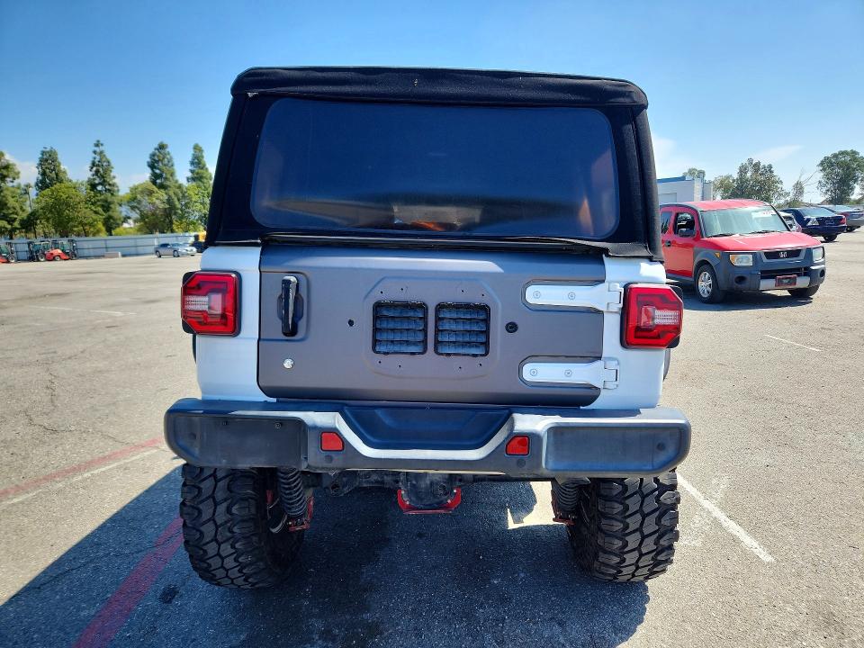50649396 :رقم المزاد ، 1C4HJXDG4JW252168 vin ، 2018 Jeep Wrangler Unlimited مزاد بيع