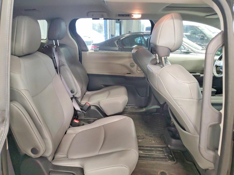51158796 :رقم المزاد ، 5TDYRKEC2NS100497 vin ، 2022 Toyota Sienna مزاد بيع