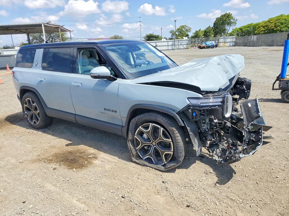 51126866 :رقم المزاد ، 7PDSGBBA8SN063514 vin ، 2025 Rivian R1s مزاد بيع