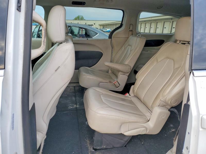 41895676 :رقم المزاد ، 2C4RC1DG5MR551466 vin ، 2021 Chrysler Voyager مزاد بيع