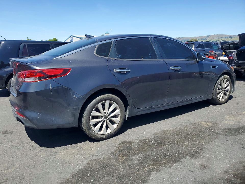 2018 Kia Optima მანქანა იყიდება აუქციონზე, vin: 5XXGT4L30JG190112, აუქციონის ნომერი: 50231356
