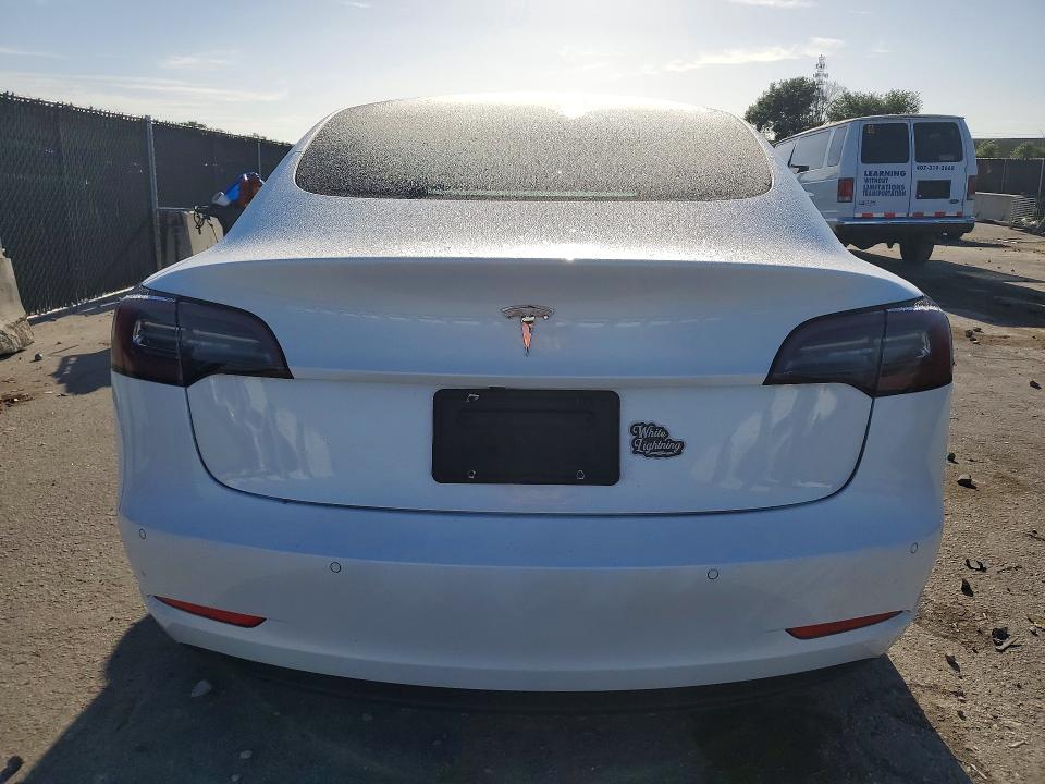 49609256 :رقم المزاد ، 5YJ3E1EA2NF350079 vin ، 2022 Tesla Model 3 مزاد بيع